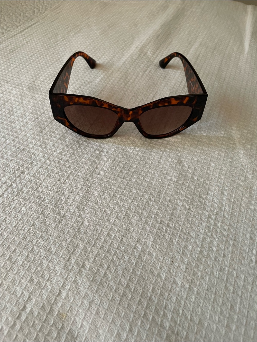 Tortoise Shell Sunglasses Arm - Brown Tortoise Print - Picture 3 of 3